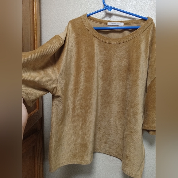 Caution To The Wind Tops - Caution to the wind large